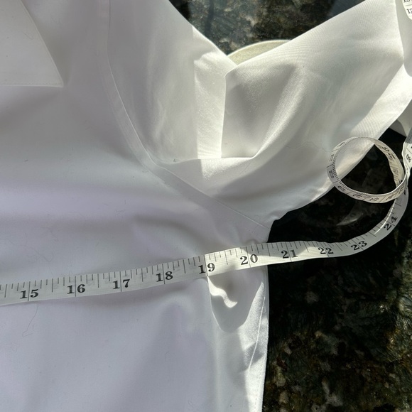 NWT Chico’s No Iron Effortless Cotton Caroline Optic White Button Down Shirt. 1 - Picture 10 of 13